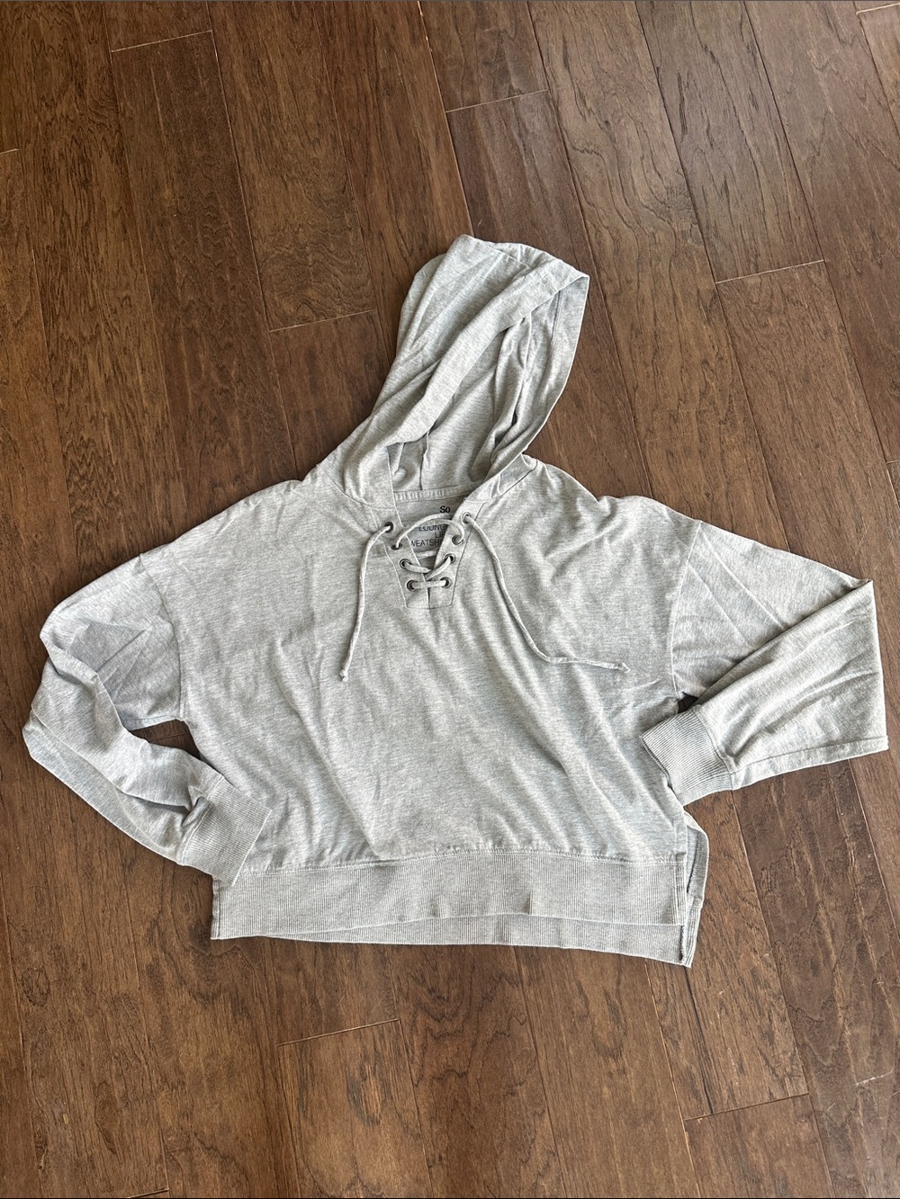 🍁SO Heather Gray Lace-Up Hooded Cropped Sweatshirt